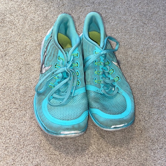 Teal Nike Women’s Free Runs 5.0 - Picture 4 of 16